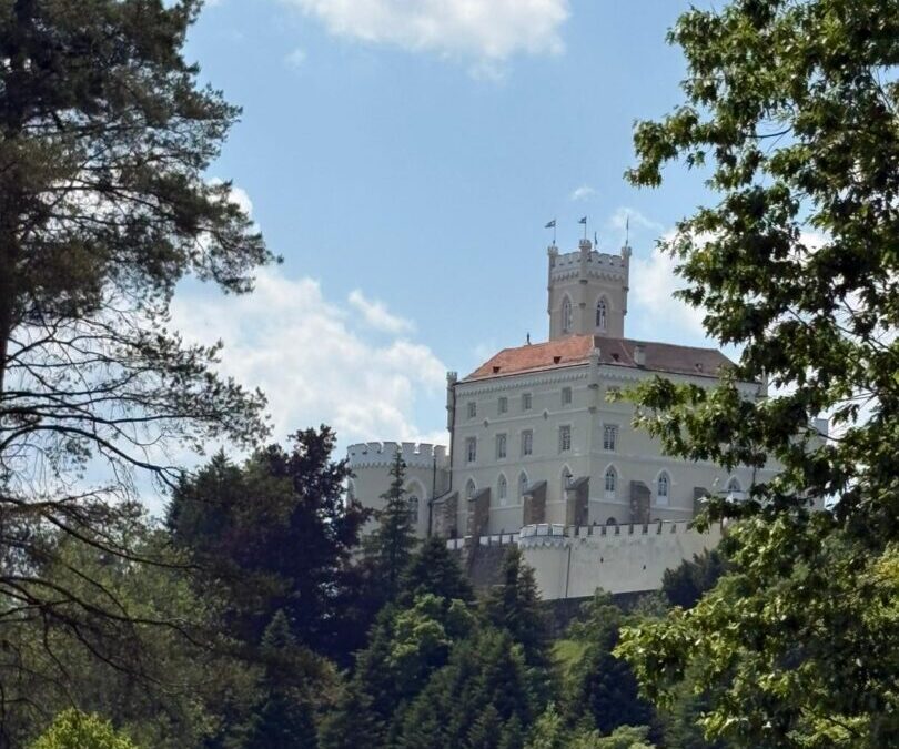 Izvanučionička nastava 6. razreda u Varaždinu i Trakošćanu